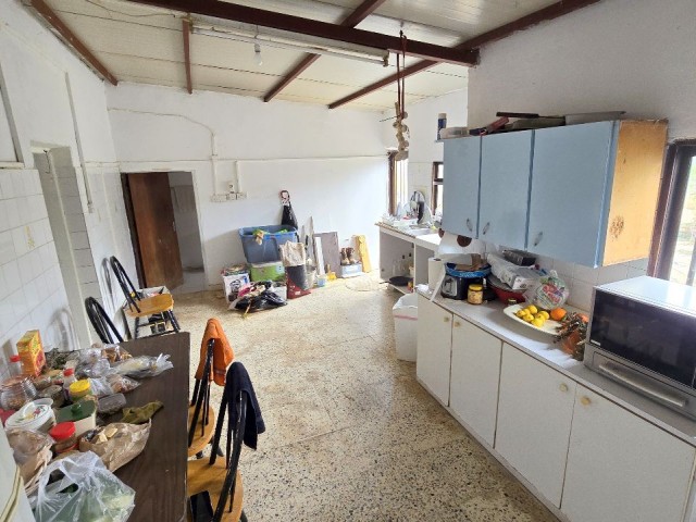خانه مستقل در زمین 1.037 متر مربع، آماده برای بازسازی