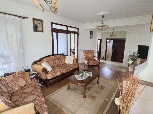 4 BED 3 BATH DETACHED AND FURNISHED VILLA IN A BEAUTIFUL NEIGHBOURHOOD