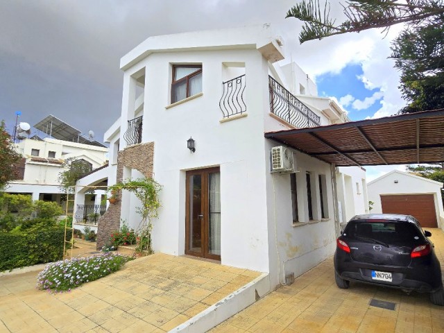 4 BED 3 BATH DETACHED AND FURNISHED VILLA IN A BEAUTIFUL NEIGHBOURHOOD