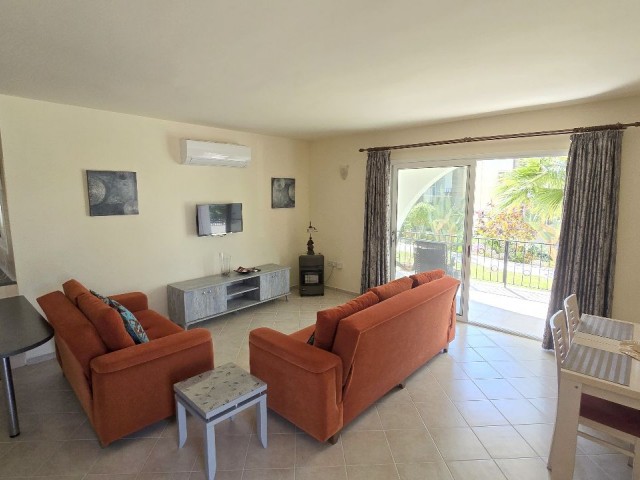 IMMACULATE 2 BED 2 BATH, GROUND FLOOR FURNISHED MAISONETTE