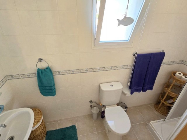 TEMİZ 2 YATAK, 2 BANYO ODALI ZEMİN KAT EŞYALI DAİRE