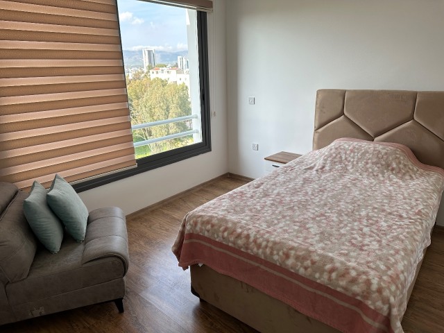 Lefkoşa, Dereboyu caddesine 5 dk yürüme mesafesinde, 2+1 Full eşyalı lux penthouse