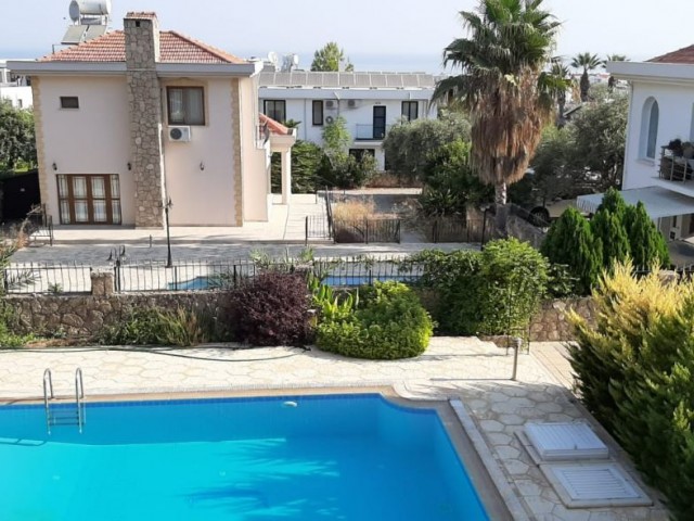 Girne Ozanköy 3+1 Satılık Villa