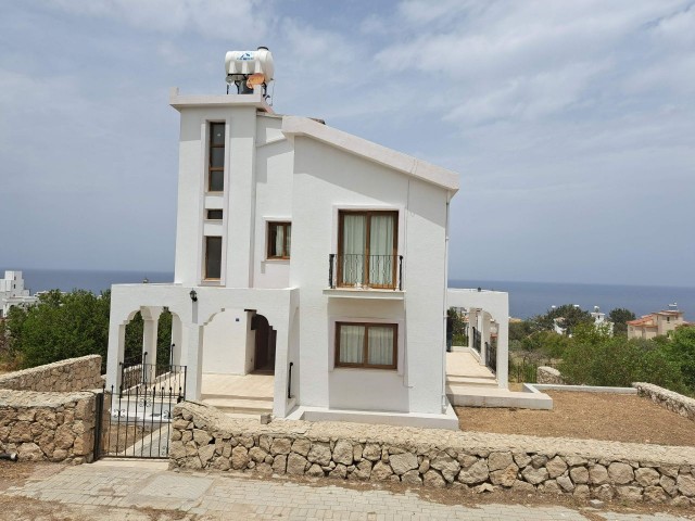 Villa In Esentepe With Spectacular Views