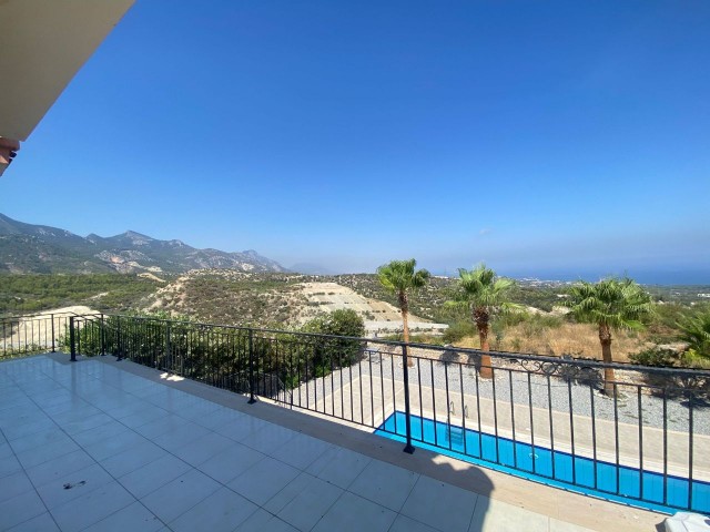 Girne Arapkoy 3+1 Villa zu verkaufen