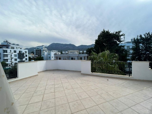 Girne Merkezde 3+1 Penthouse Daire