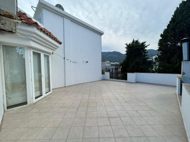 Girne Merkezde 3+1 Penthouse Daire