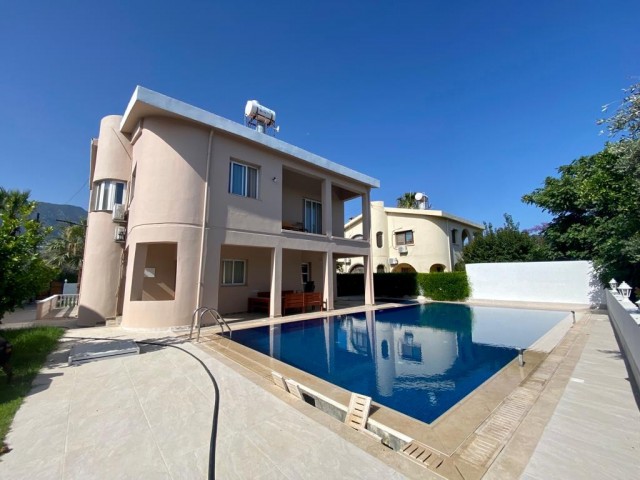 4+1 Lux Villa for Rent in Kyrenia, Edremit Region