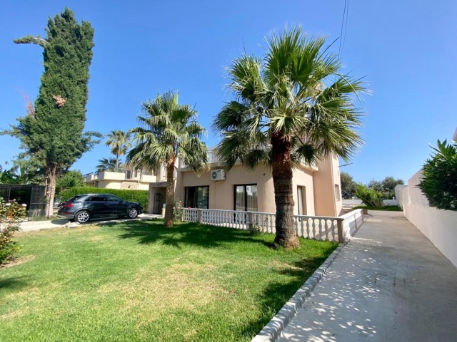 4+1 Lux Villa zu vermieten in Kyrenia, Region Edremit