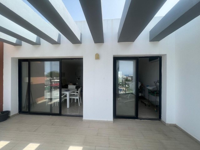 Office with Commercial License in Karaoğlanoğlu 