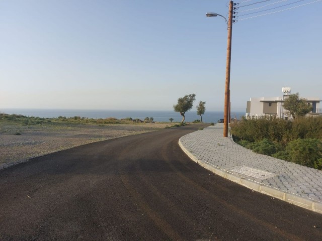 Grundstück mit Berg- und Meerblick in Çatalköy