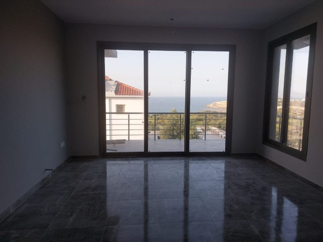 4+1 Villa mit Berg- und Meerblick in Çatalköy