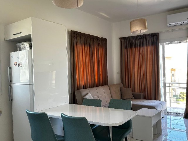 آپارتمان 1+1 برای اجاره در سایتی با منظره دریا و استخر مشترک در منطقه آلسانجاک از جزیره رداستون