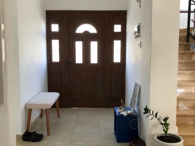 Girne Ağırdağda Satılık Müstakil Villa