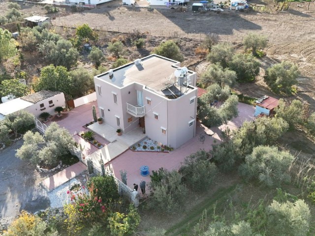 Freistehende Villa zum Verkauf in Degirmen, Nikosia