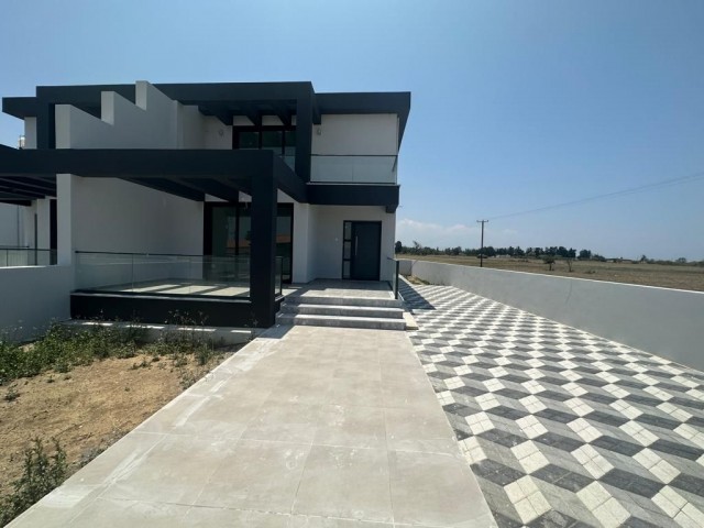 Semi-detached Villas with Turkish Heads for Sale in Guzelyurt