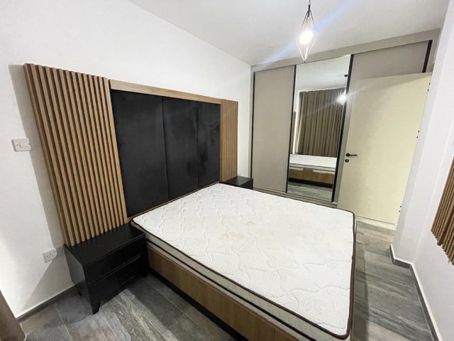 2+1 KOMPLETT MÖBLIERTE LUXUSWOHNUNG ZU VERMIETEN IM KYRENIA CENTER. FRIEDEN 05338376242