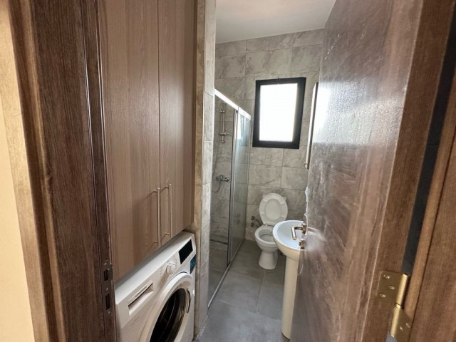 2+1 KOMPLETT MÖBLIERTE NEUE WOHNUNGEN ZU VERMIETEN IN NICOSIA DEREBOY. FRIEDEN 05338376242