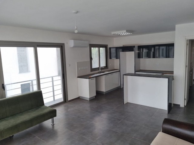 3+1 UNFURNISHED FLAT FOR RENT IN KYRENIA CENTER NEAR THE MUNICIPALITY. BARIŞ 05338376242