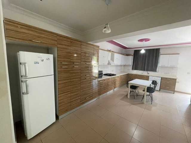 2+1 flat for rent in the center of Famagusta