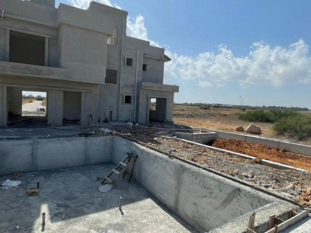 Luxusvilla mit Pool zum Verkauf in Mormenekşe, Famagusta