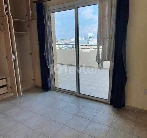 3+1 Penthouse-Wohnung zum Verkauf im Zentrum von Famagusta