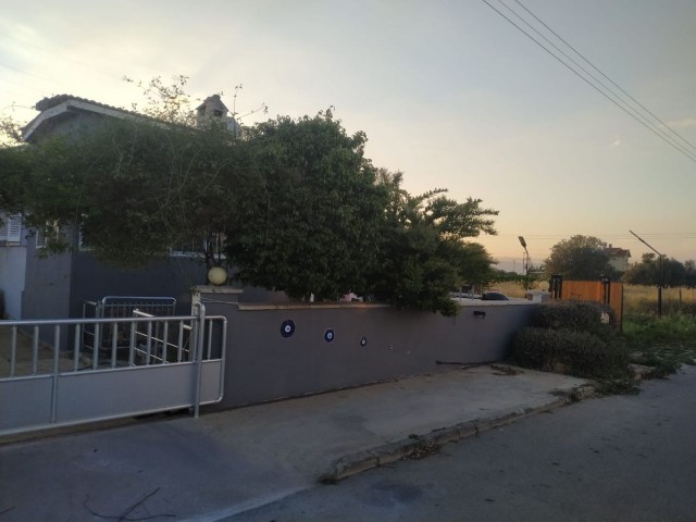 3+1 detached house for sale in Famagusta Yeniboğazi