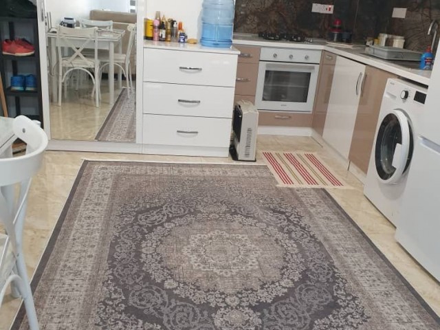 Gazimağusa Karakol bölgesinde satılık 2+1 eşyalı daire