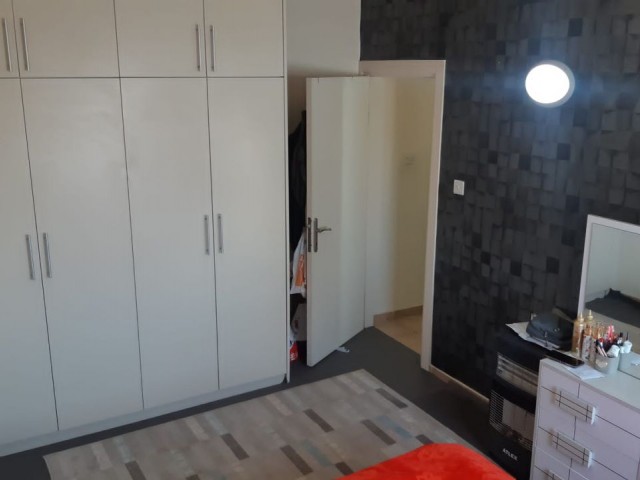 Gazimağusa Karakol bölgesinde satılık 2+1 eşyalı daire