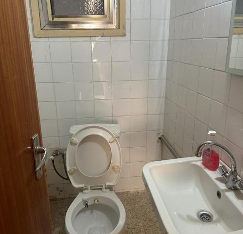 Gazimağusa sakarya bölgesin kiralık 3+2 eşyalı daire