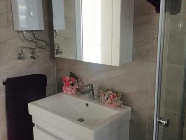 Gazimağusa Yeniboğaziçi bölgesinde kiralık 2+1 penthouse eşyalı daire