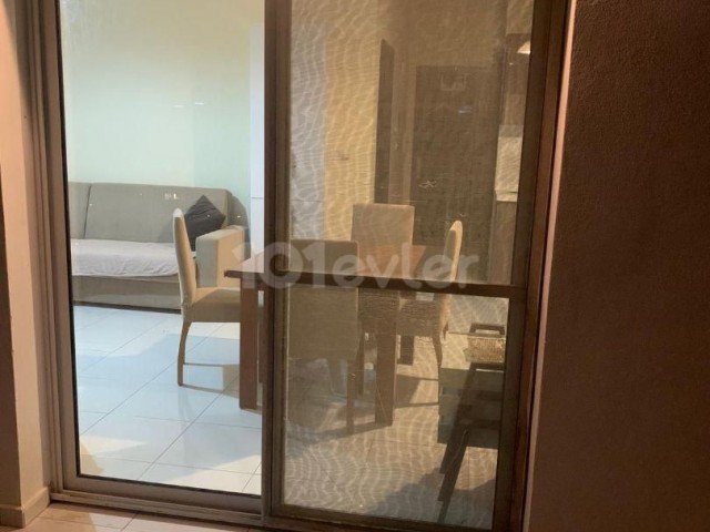 Gazimagusa Gülserende satılık 1+1 penthouse eşyalı daire