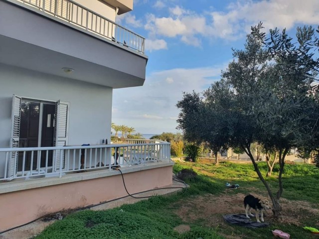 3+1 Villa zum Verkauf mit Meerblick in Iskele Bosporus