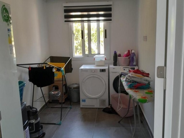 Girne Alsancakta satılık 5+2 villa