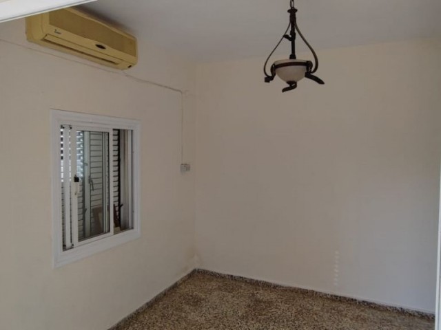 2+1 Einfamilienhaus zum Verkauf in Famagusta Çanakkale