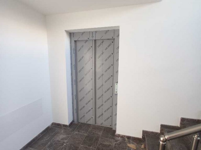 GÖNYELİDE MERKEZI KONUMDA GENİŞ TERASLI 2+1 PENTHOUSE DAİRE