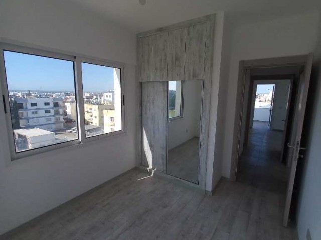 GÖNYELİDE MERKEZI KONUMDA GENİŞ TERASLI 2+1 PENTHOUSE DAİRE