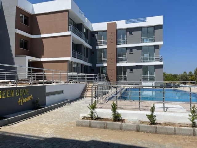 2+1 LUXURY FLATS WITH POOL AND MAGNIFICENT ARCHITECTURE WITHIN THE SITE IN ALSANCAK