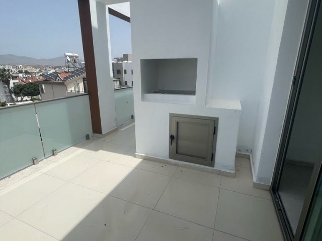 Penthouse Zu verkaufen in Gönyeli, Nikosia