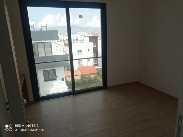 GÖNYELİ  BÖLGESİNDE JAKUZİLİ 2+1 LÜKS PENT HOUSE