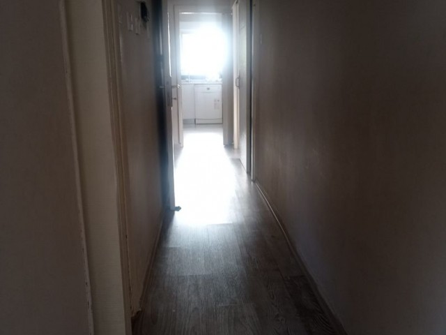 2+1 2ND FLOOR FULLY RENOVATED 120 METERS FLAT FOR SALE IN NICOSIA METEHAN SOCIAL KNUTLARI