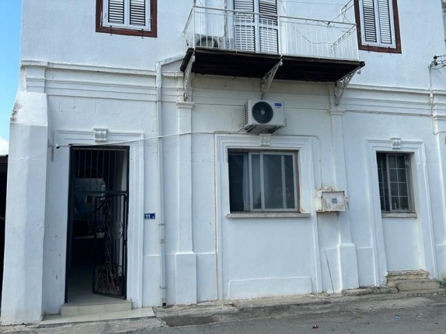 DETACHED 2+1 IN NICOSIA DEGIRMENLİK, 140 SQUARE METERS LARGE BARHCELİ ESKTRA BONUS 1+1 DETACHED HOUS