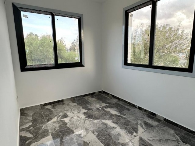 Nicosia Dumlupınar Region zu verkaufen 3+1 Penthouse 110 m2 Wohnung +70 m2 Terrasse