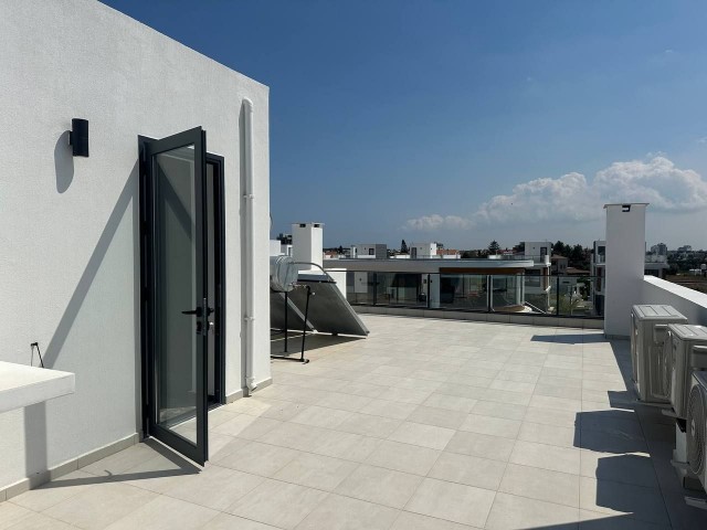 Satilik 3+1 Villa(Ful Eşyalı)/ Orchard Sitesi/ Yeni bogazici