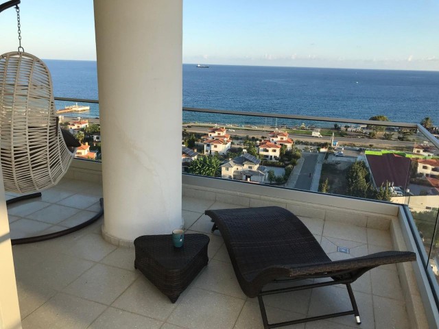 Fully furnished 2+1 flat for rent with sea view in Iskele Bogaz