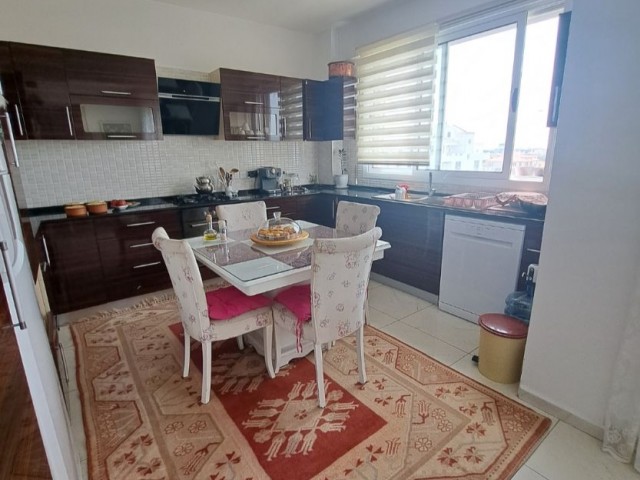 3+1 Dublex penthouse Turkish title, very well-maintained