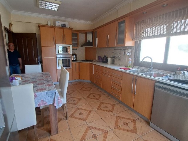 3+1 MAINTAINED FLAT FOR SALE TURKISH KOÇAN WITHOUT EXPENSE