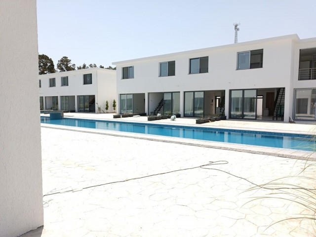 READY NOW! New Build Golfers duplex in Esentepe, only 400m from the sea