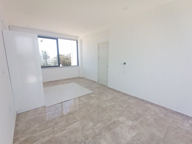 READY NOW! New Build Golfers duplex in Esentepe, only 400m from the sea