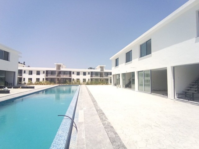 READY NOW! New Build Golfers duplex in Esentepe, only 400m from the sea